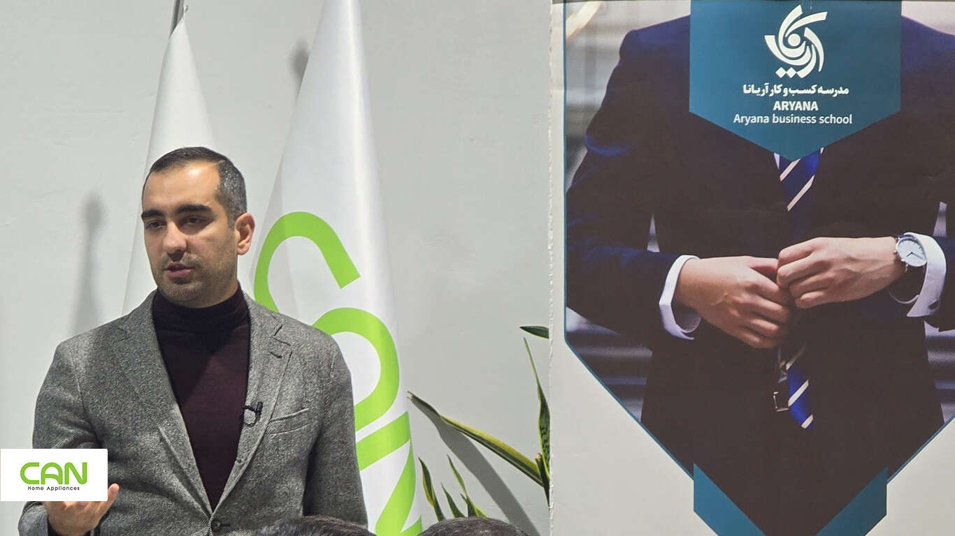 بازدید دانشجویان مدرسه کسب و کار آریانا از خط تولید کن
